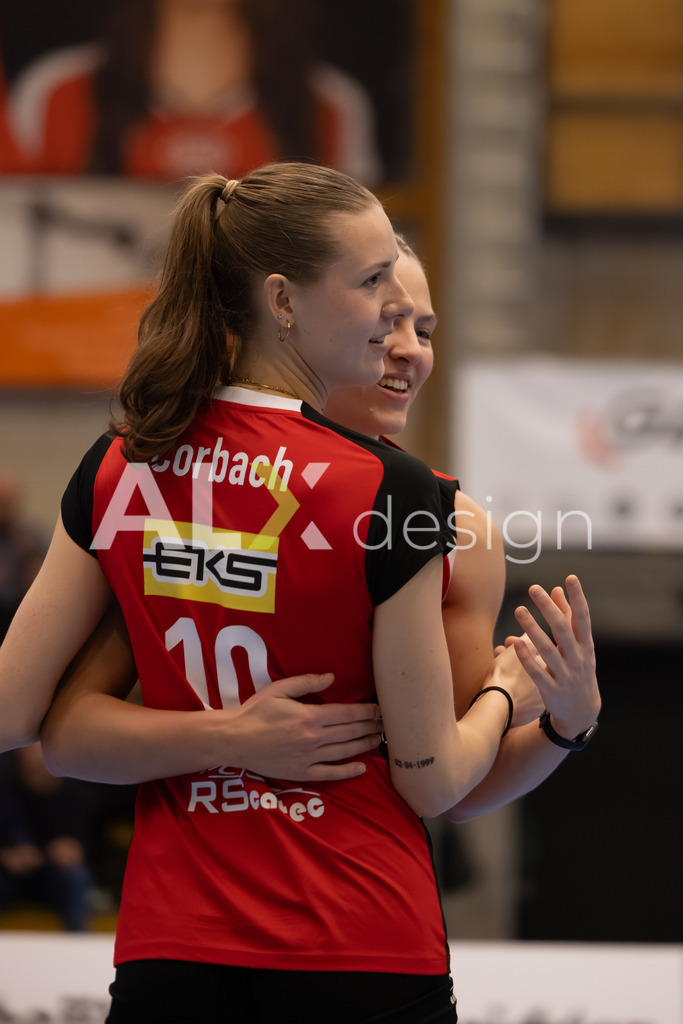 Volleyball I Frauen I Saison 2025-2026 I Volleyball NLA | Women I Round 16 I VC Kanti Schaffhausen - Viteos NUC I 31.01.2026 | 8 Lina-Marie Lieb (DE) (VC Kanti Schaffhausen) – Aussen  //  10 Maelle Corbach (CH) (VC Kanti Schaffhausen) – Diagonal - Realisiert mit Pictrs.com