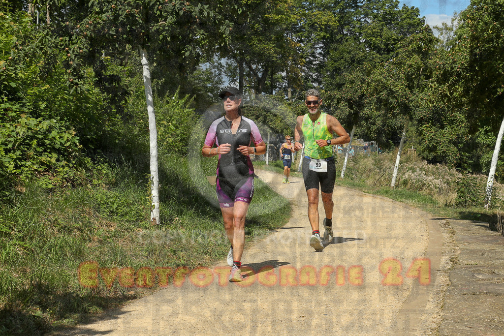 250824_1222_EX1_9180 | Sportfotografie im Rhein-Sieg Kreis, Köln, Bonn, NRW, Rheinland Pfalz, Hessen, etc. Unser Tätigkeitsfeld umfasst den Laufsport vom Volkslauf über den Marathon, Duathlon, Triathon bis zum Ultralauf wie Kölnpfad Ultra oder Schindertrail.