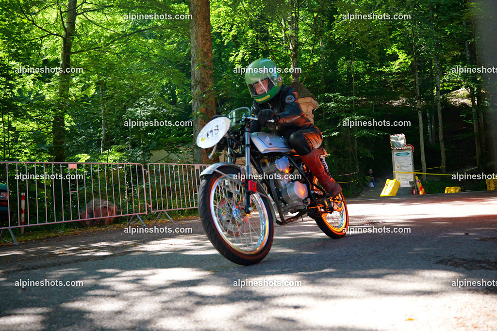 P1026009 | Erleben Sie atemberaubende, hochqualitative Fotos Ihrer Fahrt entlang der malerischen Alpenstraßen. Besuchen Sie alpineshots.com, um professionelle Aufnahmen Ihrer unvergesslichen Reise zu finden und zu kaufen - Realisiert mit Pictrs.com