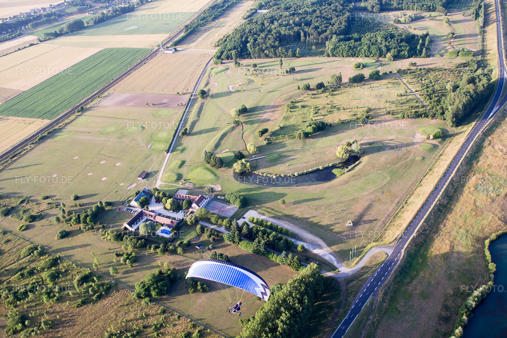 Luftbild: Golf de la Carte in Chouzy-sur-Cisse im Bundesland Loir-et-Cher in Frankreich. Foto: IMG_082460.jpg vom 20.06.2015 durch Werner Riehm/FLY-FOTO.de