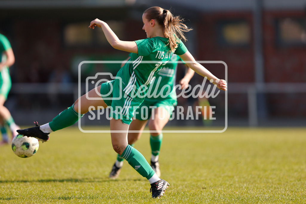 Fußball I Frauen I Saison 2025-2026 I Oberliga Niedersachsen I 17. Spieltag I TuS Lutten - BW Hollage-87 | realhellocedii - Realisiert mit Pictrs.com