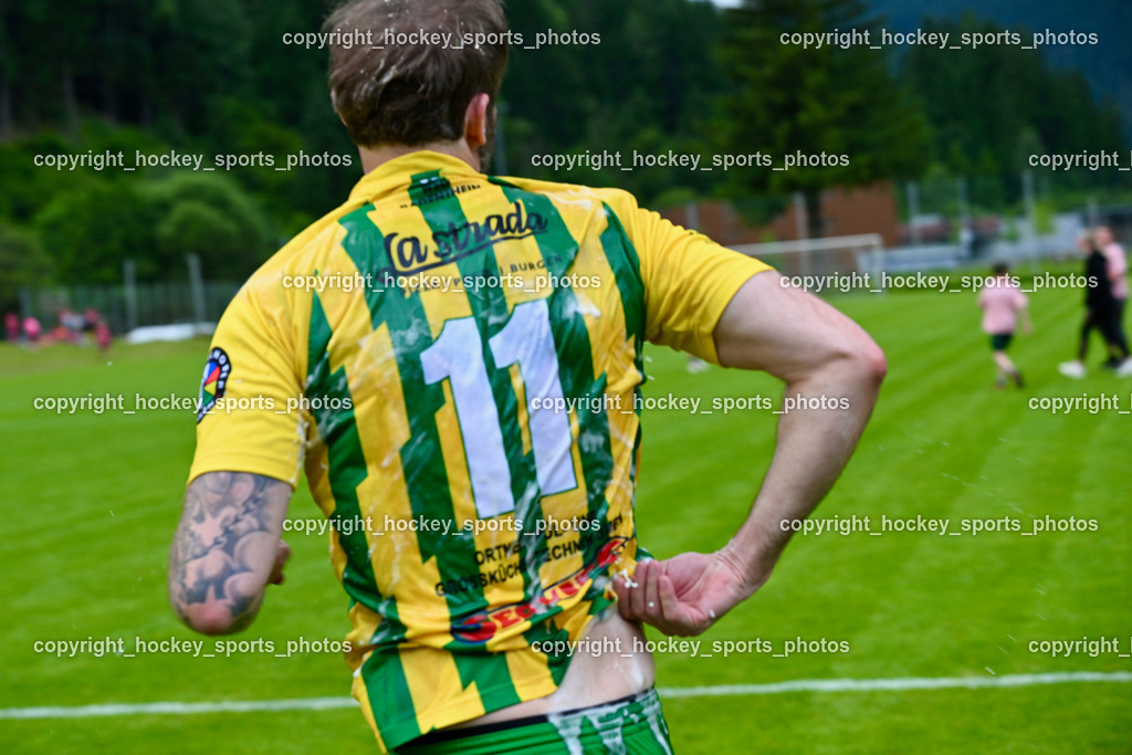 WSG Radenthein vs. St. Michael ob Bleiburg | #11 Manfred Duller WSG Radenthein, Bierdusche, Jubel WSG Radenthein, Relegations Feier, WSG Radenthein vs. St. Michael ob Bleiburg, WSG Radenthein vs. St. Michael ob Bleiburg  am 15.06.2024 in Radenthein (Sportplatz Radenthein), Austria, (Photo by Bernd Stefan)