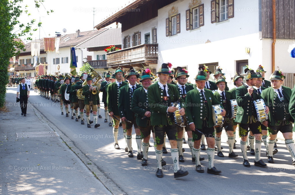 IMGP3720 | fotografiert von Axel PollmannLeonhardi Wallfahrt Benediktbeuern und Murnau, Fronleichnam, Fasching, Landschaft im Loisachtal und Benediktbeuern  - Realisiert mit Pictrs.com