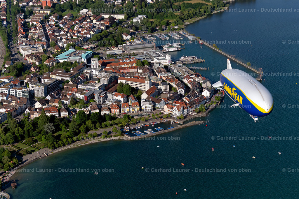 4032668 | FRIEDRICHSHAFEN 12.06.2020 Luftschiff Zeppelin NT N07 mit der Kennung D-LZFN der Deutsche Zeppelin Reederei im Fluge über dem Luftraum in Friedrichshafen im Bundesland Baden-Württemberg, Deutschland. Weiterführende Informationen bei: ZLT Zeppelin Luftschifftechnik GmbH &amp; Co KG Deutsche Zeppelin-Reederei GmbH. // Airship Zeppelin NT N07 with the identification D-LZFN of the Deutsche Zeppelin Reederei in flight over the airspace in Friedrichshafen in the state Baden-Wuerttemberg, Germany. Further information at: ZLT Zeppelin Luftschifftechnik GmbH &amp; Co KG Deutsche Zeppelin-Reederei GmbH. Foto: Gerhard Launer