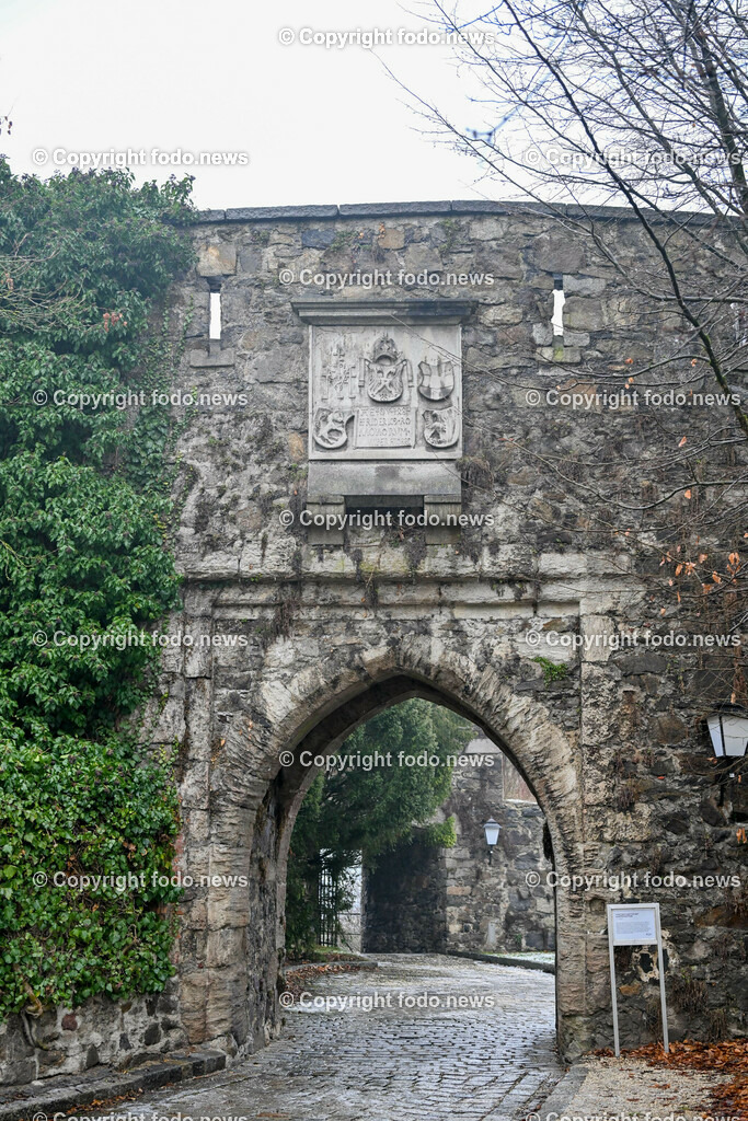 Schlossmuseum Linz_ 18.01.2024-3 | 18.01.2024, Schlossmuseum Linz, AUT, Schlossmuseum, im Bild Friedrichstor der Linzer Burg mit dem Wappenstein, Datiert 1481