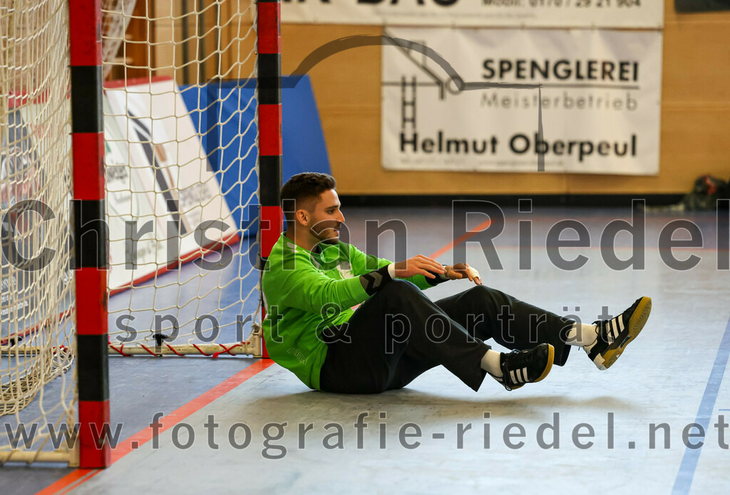 2022-12-17_053_SV_Anzing_gegen_TSV_Simbach | Anzing, Deutschland, 17.12.2022:
Handball, Bayernliga männliche A-Jugend 2022 / 2023, 9. Spieltag, SV Anzing gegen TSV Simbach, Endergebnis: 39:30

Torwart Tobias Baumann (SV Anzing, #12)

Foto: Christian Riedel / fotografie-riedel.net