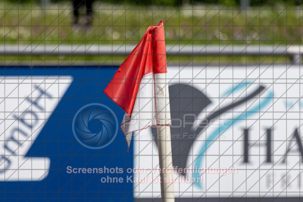 20250510_153558_0792 | #,1.FC Donzdorf (rot) vs. Karlsruher SC (blau), Fussball, EnBW-Oberliga B -Juniorinnen, 23. Spieltag, Saison 2024/2025, Rasenplatz, Lautertal Stadion, Süßener Straße 16, 73072 Donzdorf, 10.05.2025 - 14:00 Uhr,Foto: PhotoPeet-Sportfotografie/Peter Harich