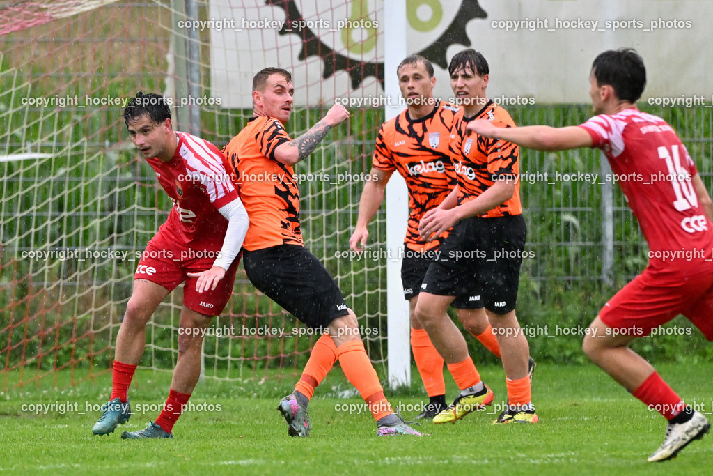 SV Viktoria Viktring vs. FC Mondi Frantschach | #10 Raphael Kassler SV Viktoria Viktring, #21 Patrick Oliver Weissegger FC Frantschach, #16 Christoph Alexander Strutz FC Frantschach, #16 Jonas Christoph Draxl SV Viktoria Viktring, #20 Roman Klösch FC Frantschach, SV Viktoria Viktring vs. FC Mondi Frantschach, SV Viktoria Viktring vs. FC Mondi Frantschach am 02.08.2025 in Klagenfurt (Sportplatz Viktrink), Austria, (Photo by Bernd Stefan)