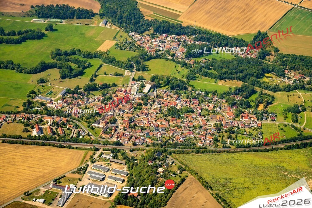 Bild der Stadt Niedertrebra - Die Luftaufnahme wurde 2025 vom UL-Flugzeug heraus erstellt ( keine Drohne ) - Hochauflösende Luftaufnahme - für professionelle Ausdrucke geeignet. Die Geschenkidee !Hier alle&nbsp;Infos zur Lizenzierung der LuftaufnahmeWir fliegen auch dieses Jahr wieder in Ihre Region um Luftbilder zu erstellen.- Luftbild anfragen