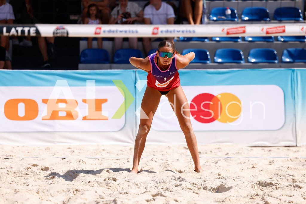 Obi BeachTour 2026 - Basel | BASEL, SWITZERLAND - JULY 18: NOEMI GRÜNIG (SUI) during the Obi BeachTour 2026 match between ZOBRIST / LUTZ (SUI) and GRÜNIG / PROBST (SUI) at Barfüsserplatz on July 18, 2026 in Basel, Switzerland. - Realisiert mit Pictrs.com