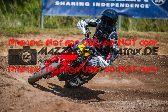 MaZZes_FotoMatrix_220619_1703 | S2