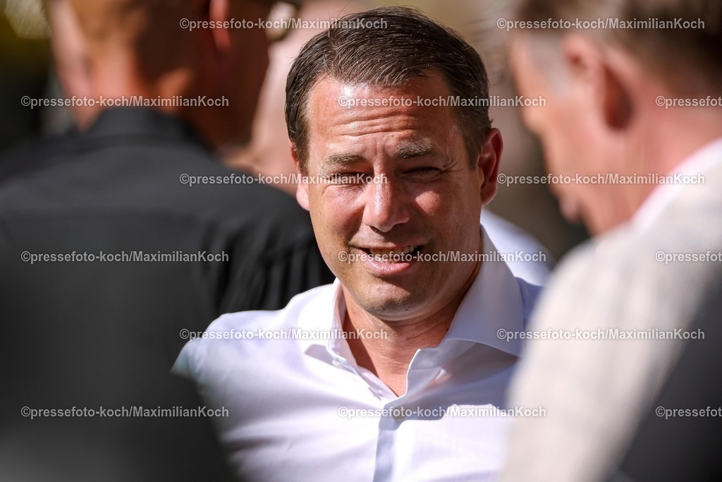 BVB10082501119 | 10.08.2025, Fußball, Borussia Dortmund - Juventus Turin, Testspiel, Signal Iduna Park, Saison 2025 2026: Geschäftsführer Sport Lars Ricken (BVB #lr)   DFB regulations prohibit any use of photographs as image sequences and or quasi-video.