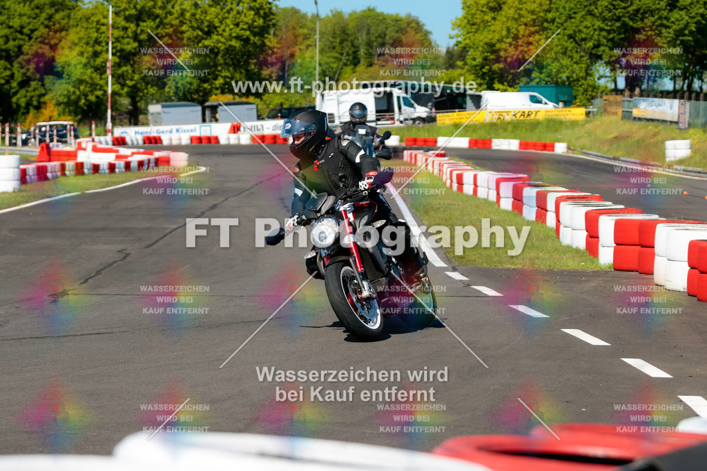 Moto-TeamOBK-21701 | Hier findet Ihr Bilder von Touristenfahrten auf der Nürburgring Nordschleife oder von anderen Veranstaltungen die ich besucht habe. Viel Spass beim Durch Schauen 