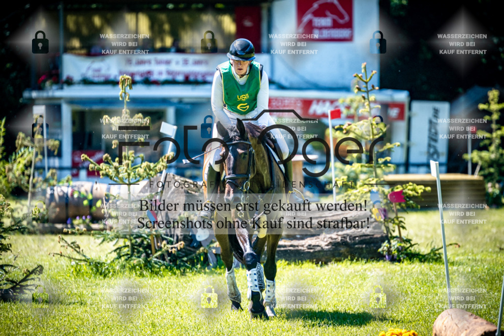 A1_Vielseitigkeitsturnier Melle Oldendorf-15c-0093 | Entdecke hochwertige Reitturnierfotos von Foto Oger. Professionell, emotional und authentisch – jetzt Lieblingsmomente im Shop bestellen.Deutschlandweite Turnierfotografie. - Realisiert mit Pictrs.com