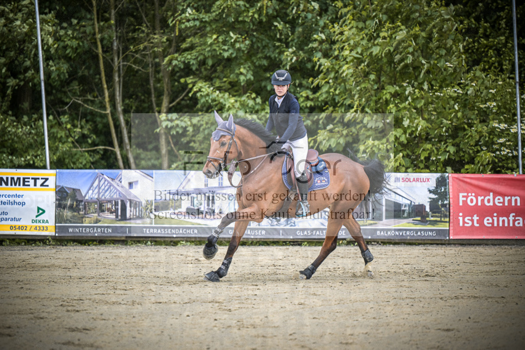 DOS_3539 | Entdecke hochwertige Reitturnierfotos von Foto Oger. Professionell, emotional und authentisch – jetzt Lieblingsmomente im Shop bestellen.Deutschlandweite Turnierfotografie. - Realisiert mit Pictrs.com