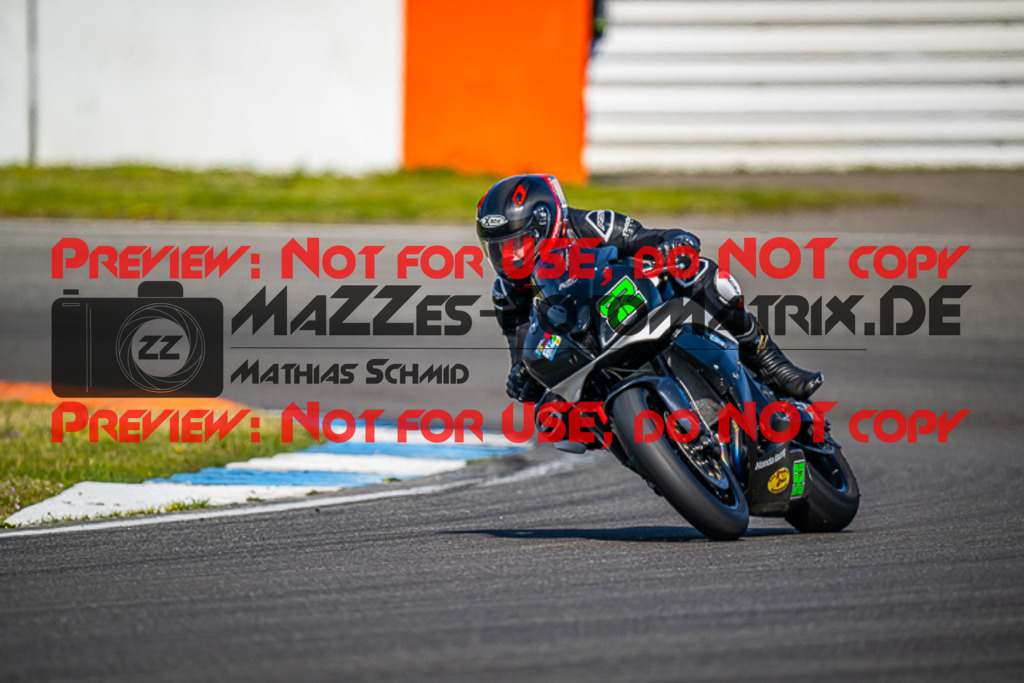 MaZZes_FotoMatrix_230410_5433 | ROT