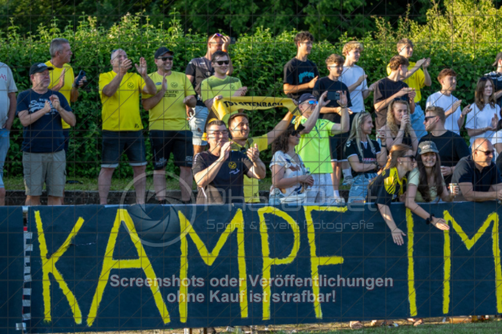 20250620_201924_0605 | #,TV Eybach (rot) vs. TSV Ottenbach (gelb), Fussball, Relegationsfinale in Kreisliga A3 - Bezirk Neckar/Fils, Saison 2024/2025, Eichenbachstadion, Haldenstraße, 73054 Eislingen, 20.06.2025 - 18:30 Uhr,Foto: PhotoPeet-Sportfotografie/Peter Harich