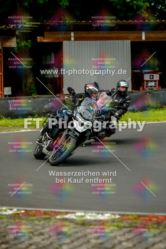 VBK-4408 | Hier findet Ihr Bilder von Touristenfahrten auf der Nürburgring Nordschleife oder von anderen Veranstaltungen die ich besucht habe. Viel Spass beim Durch Schauen 