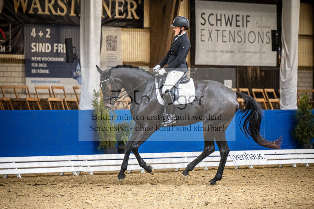 DOS_0242 | Entdecke hochwertige Reitturnierfotos von Foto Oger. Professionell, emotional und authentisch – jetzt Lieblingsmomente im Shop bestellen.Deutschlandweite Turnierfotografie. - Realisiert mit Pictrs.com