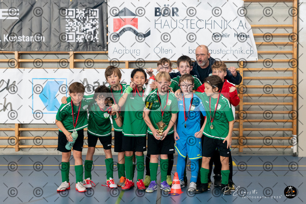 20251122_FCR-Hallenturnier-E_007-78 | Sport und Naturfotografie von Roberto Esposito zeigt echte Momente Bewegung und die Schönheit der Natur. Ausdrucksstarke Bilder schaffen Emotionen.