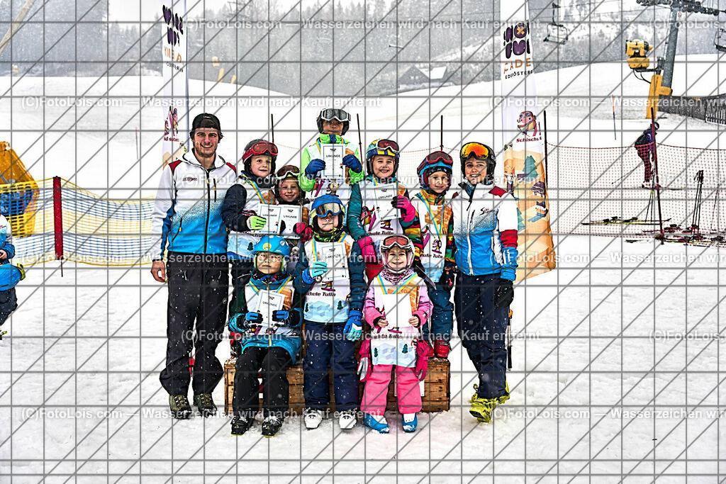ALP1009_NeujahrsSchikurs_Siegerehrung_Gruppe MARLIES | (C)FotoLois.com, Alois Spandl. NEUJAHRS-SCHIKURS Schischule Haginger, Gemeindealpe Mitterbach, Abschlußrennen, Sa 6. Januar 2024.