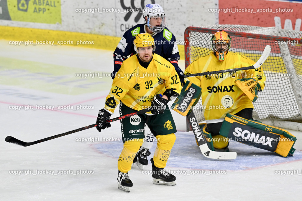 ATSE Graz vs. EHC Lustenau | #32 Stefan Daniel EHC Lustenau, #23 Murg Florian ATSE Graz, #33 Reihs Lukas EHC Lustenau, ATSE Graz vs. EHC Lustenau, ATSE Graz vs. EHC Lustenau am 14.02.2026 in Graz (Merkur Eishalle ), Austria, (Photo by Bernd Stefan)