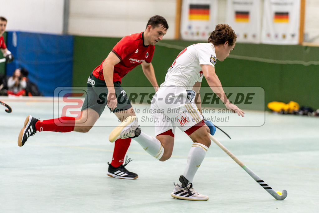 SFE_20250112_0040 | Köln, Deutschland, 12.01.2025:  ßHockey 1. Bundesliga Damen Rot-Weiss Köln - Crefelder HTC im KTHC Stadion Rot-Weiss Köln Tennis and Hockey Club am 12.01.2025 in Köln, Deutschland. (Foto von Stephan Fehrmann)Köln, Germany, 12.01.2025: ßHockey 1. Bundesliga Damen Rot-Weiss Köln - Crefelder HTC in KTHC Stadion Rot-Weiss Köln Tennis and Hockey Club at 12.01.2025 in Köln, Deutschland. (Foto from Stephan Fehrmann)