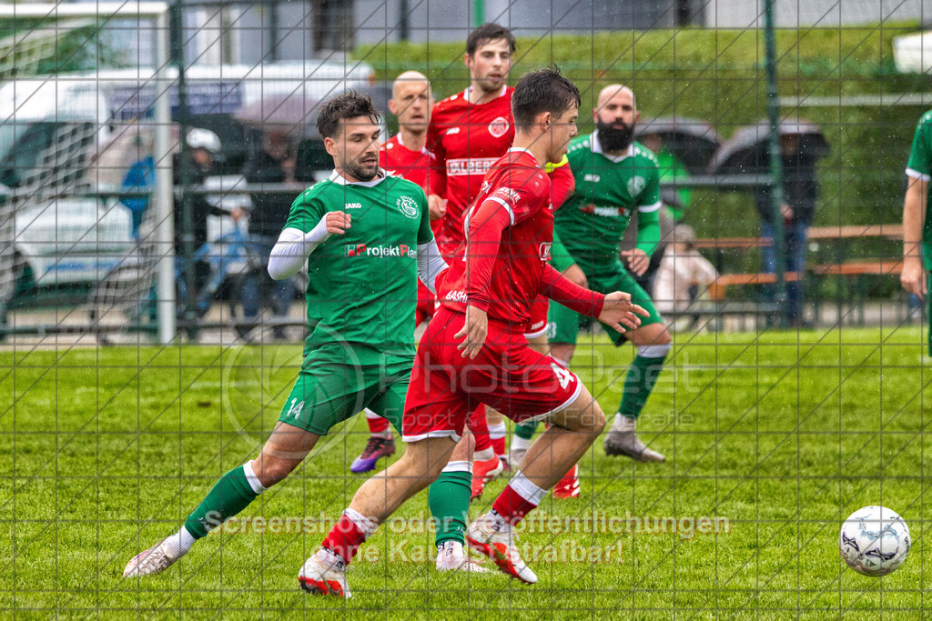 20261011_152015_0044-Bearbeitet_(c)_by_PhotoPeet | #,KSG Eislingen (grün) vs. 1.FC Donzdorf (rot), Fußball, Bezirksliga - Bezirk Neckar/Fils, 07. Spieltag, Saison 2026/2027, Rasensportplatz, Albstraße 69, 73054 Eislingen, 11.10.2026 - 15:00 Uhr,Foto: PhotoPeet / Sport- &amp; Eventfotografie / Peter Harich