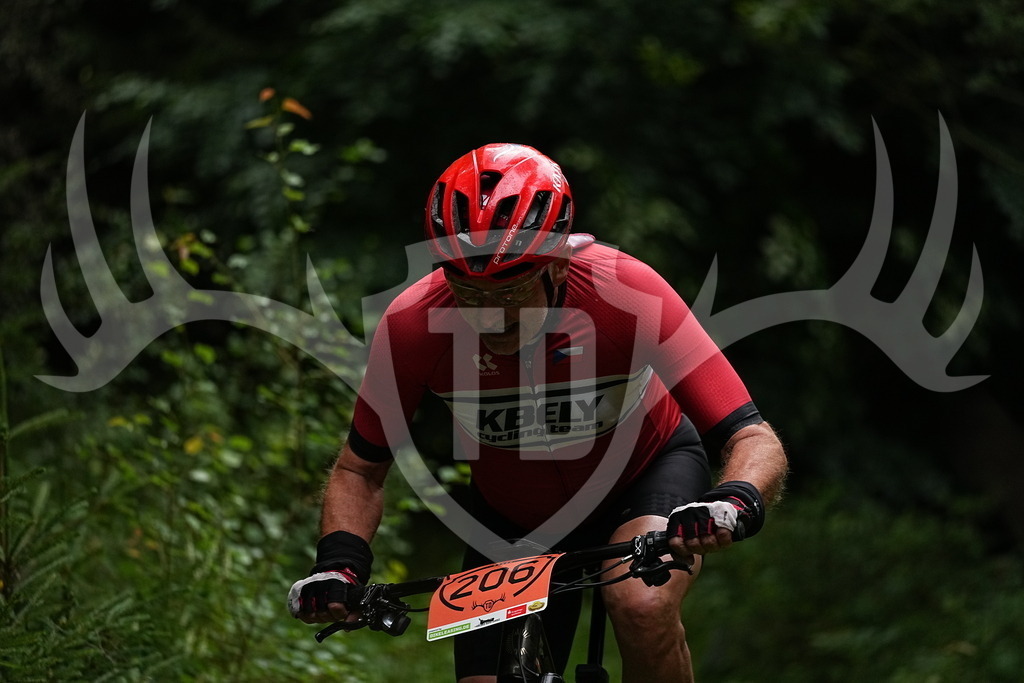 FC109776 | Fotogalerie der Treibjagd im Dunkelwald - Dein MTB Etappenrennen im Erzgebirge - Realisiert mit Pictrs.com