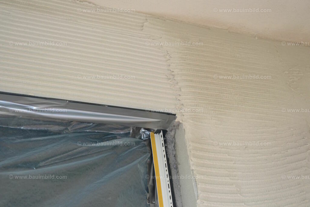 bib-lg18-putzarbeiten-0240 | Nach LV-Leistungsgruppen sortierte Detailfotos über den Bau eines Hauses. Alle Hausbau-Bilder direkt vom Urheber und Autor der Website Haus-Selber-Bauen.com