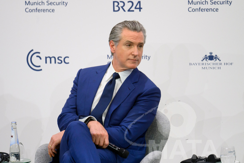 _DWA6076 | MATA IndoCon - Realisiert mit Pictrs.com