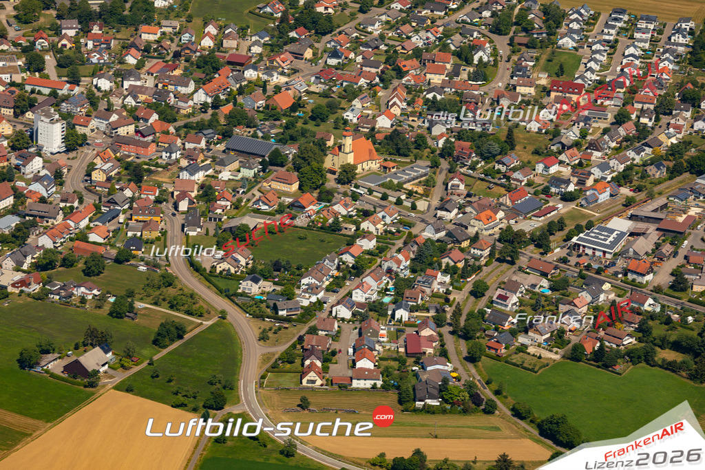 Aktuelles Luftbild von Straßdorf Schwäbisch Gmünd - Die Luftaufnahme wurde 2022 mittels UL-Flugzeug erstellt ( keine Drohne ) - hochauflösende Kamera-Systeme von  Canon -Beste Qualität - Für grossformatige Ausdrucke geeignet. Die Geschenkidee !