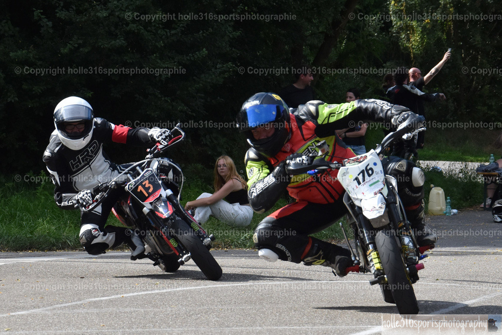 DSC_0972 | Sportfotografie , Motorsport, Motoross, Reitsport, Mointainbike, Enduro,
Landschaft , Outdoor, Eventfotografie, Landschaft, Bilder online bestellen - Realisiert mit Pictrs.com