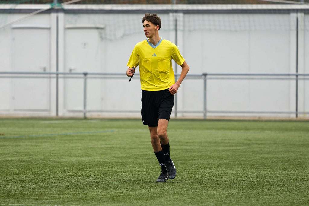 FCH-HÄR_251019_7486 | Fotopresso – Sportfotografie in Heidenheim & Umgebung. Professionelle Sportfotografie für unvergessliche Momente. Dynamische Action-Shots, emotionale Szenen & hochwertige Bilder. - Realisiert mit Pictrs.com
