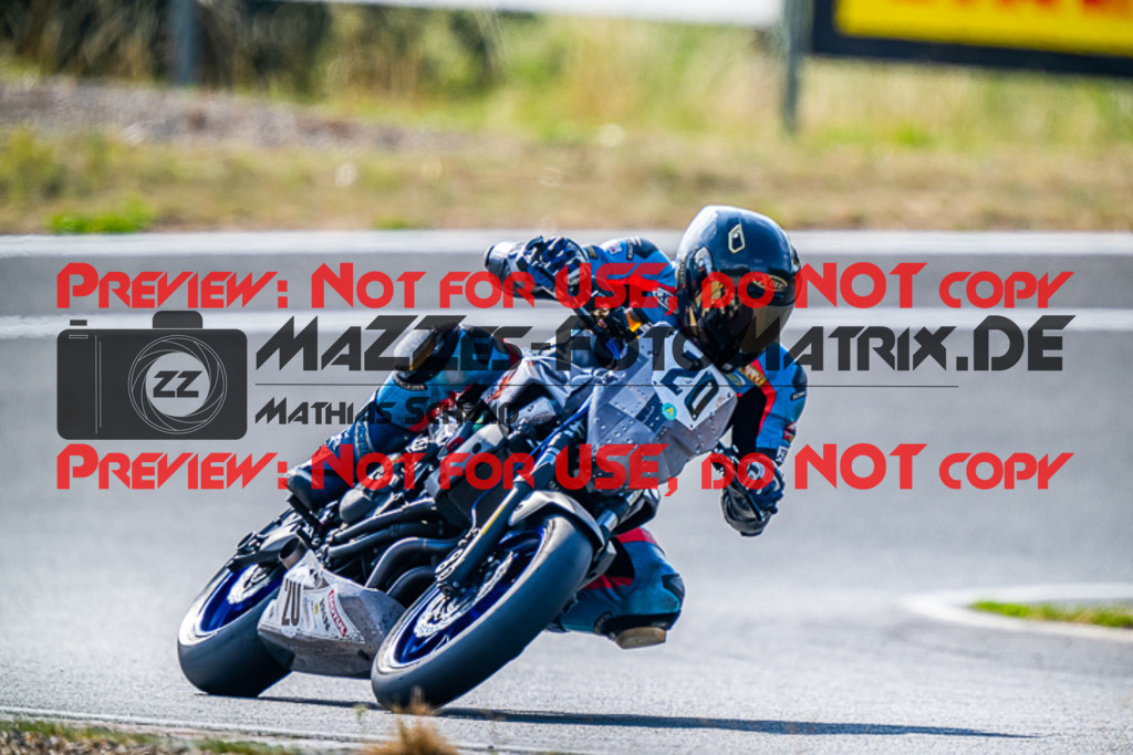 MaZZes_FotoMatrix_220722_8844 | TWIN