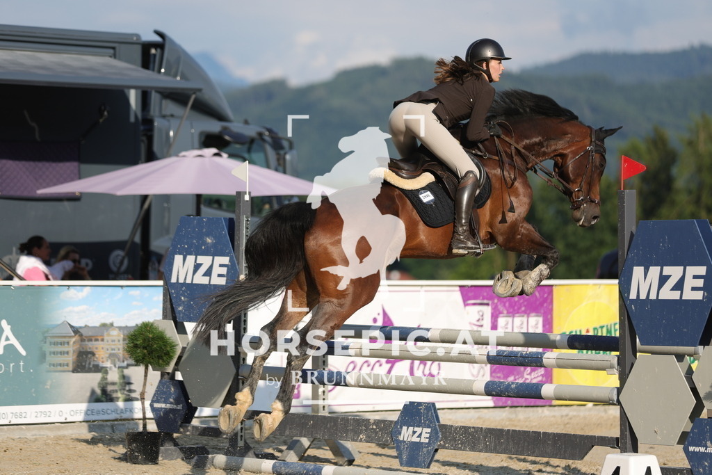 0P6A6639 | Willkommen bei Brunnmayr - Design & Fotografie – Ihrem Spezialisten für Reitturniere und Pferdeveranstaltungen in Oberösterreich, Salzburg und Bayern! Seit über 17 Jahren sind wir leidenschaftlich dabei.