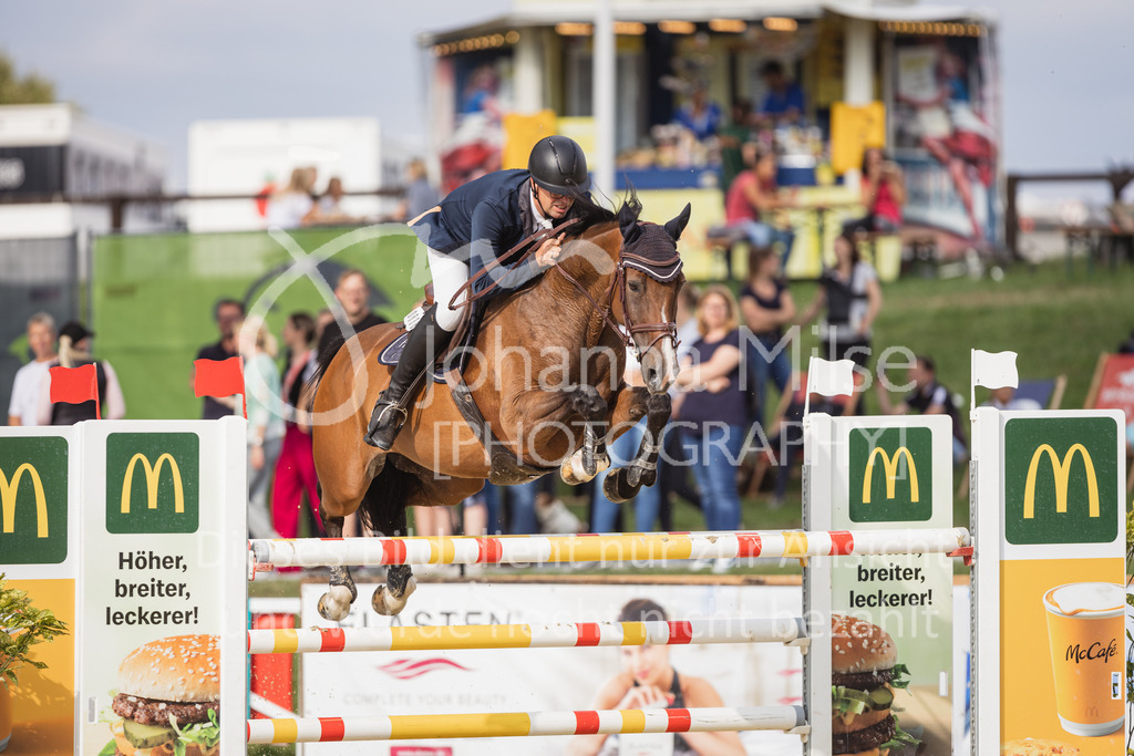 230728_BHO_2PhM2_2-777 | Deine schönsten Turniermomente als professionelle Fotos! Entdecke hochwertige Pferdesport-Fotografie im Online-Shop. Jetzt Fotos finden & bestellen!