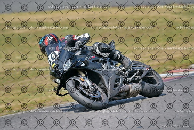 25bt04-1718 | markuskiefer.com - Realisiert mit Pictrs.com
