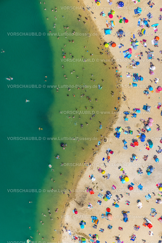 Haltern220800268-2 | Luftbild Badende im Silbersee Haltern bei Sythen, Ansturm auf das türkisfarbene Wasser bei über 30 Grad,  Lehmbraken, Haltern am See, Ruhrgebiet, Nordrhein-Westfalen, Deutschland