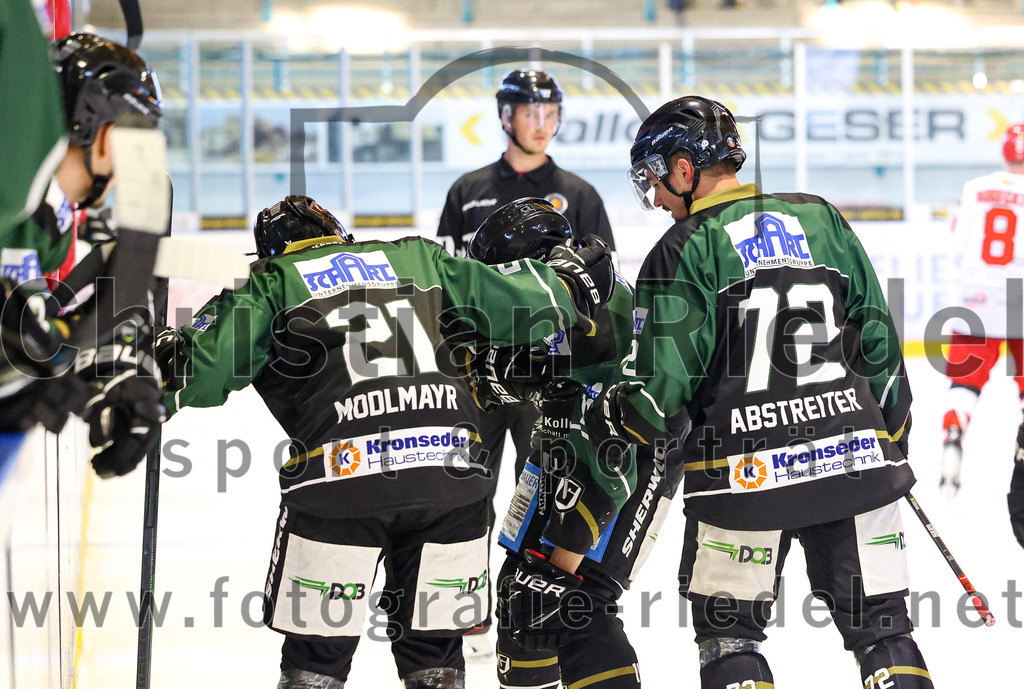 2022-09-25_050_TSV_Erding_gegen_EHC_Klostersee | Erding, Deutschland, 25.09.2022:
Eishockey, Bayernliga 2022 / 2023, Testspiel, TSV Erding gegen EHC Klostersee, Endergebnis: 8:2

Foto: Christian Riedel / fotografie-riedel.net