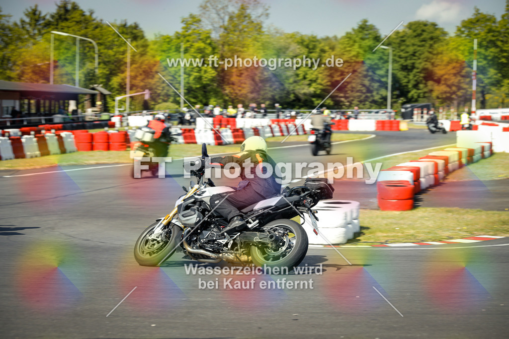 OBK_Mai_Justin_Uwe-10455 | Hier findet Ihr Bilder von Touristenfahrten auf der Nürburgring Nordschleife oder von anderen Veranstaltungen die ich besucht habe. Viel Spass beim Durch Schauen 