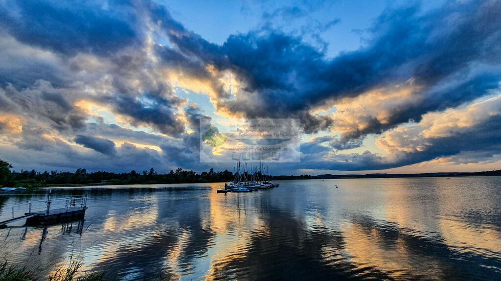 Sonnenuntergang am Förmitzspeicher - Unwetter zieht auf | Impressionen rund um Hochfranken - Frankenwald - Fichtelgebirge - Realisiert mit Pictrs.com
