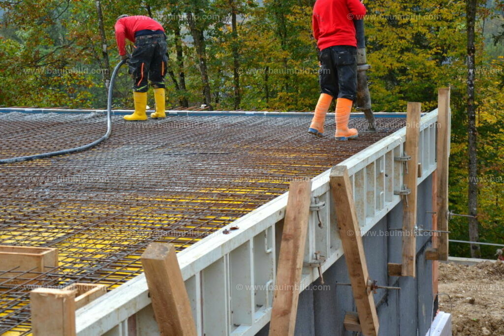 bib-lg04-betonarbeiten-0316 | Nach LV-Leistungsgruppen sortierte Detailfotos über den Bau eines Hauses. Alle Hausbau-Bilder direkt vom Urheber und Autor der Website Haus-Selber-Bauen.com