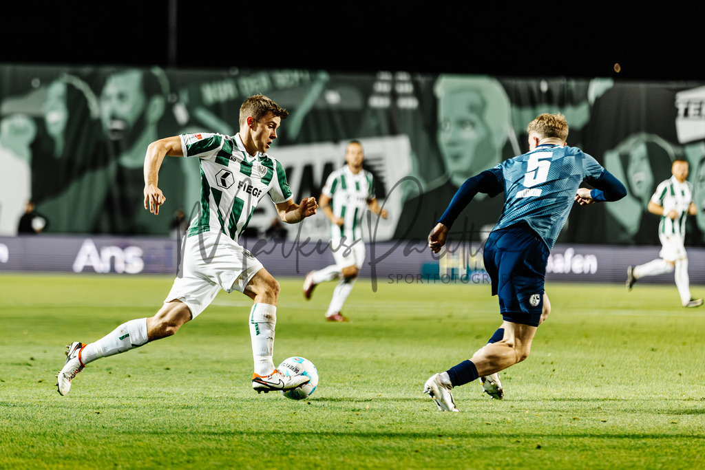 2. Bundesliga, Saison 2024/25, 7. Spieltag: SC Preußen Münster - FC Schalke 04 | Münster, 28.09.2024: 2. Bundesliga, 7. Spieltag, SC Preußen Münster gegen FC Schalke 04 im LVM-Preußenstadion in Münster. Foto: sportfotografie.ms | Markus Paletta - Realisiert mit Pictrs.com