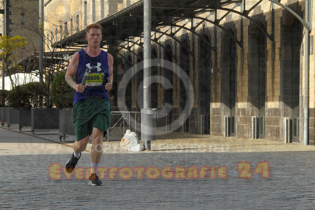 250920_1542_EV4_9478 | Sportfotografie im Rhein-Sieg Kreis, Köln, Bonn, NRW, Rheinland Pfalz, Hessen, etc. Unser Tätigkeitsfeld umfasst den Laufsport vom Volkslauf über den Marathon, Duathlon, Triathon bis zum Ultralauf wie Kölnpfad Ultra oder Schindertrail.