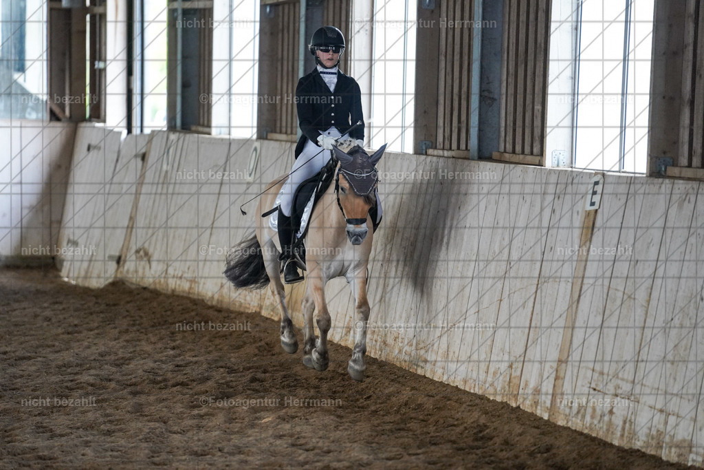 20230520-FAH05650 | Frühjahrsturnier, Landsberg am Lech, 2023, Reitclub Landsberg, Turnierbilder, Fotos Turnier Landsberg, Fotoagentur Herrmann, Turnierfotografen Bayern, Reitsport Fotograf, Pferde Fotograf
