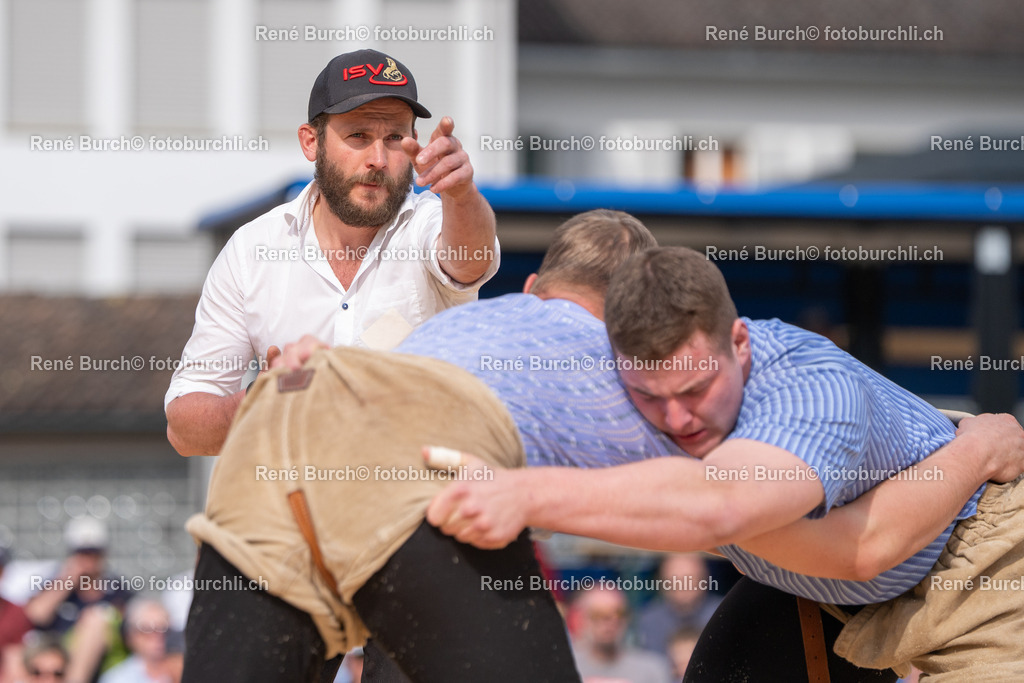 BUR03639 | René Burch leidenschaftlicher Fotograf aus Kerns in Obwalden.  Hier finden sie Sport, Landschaft und Natur Fotografie.
 - Realisiert mit Pictrs.com