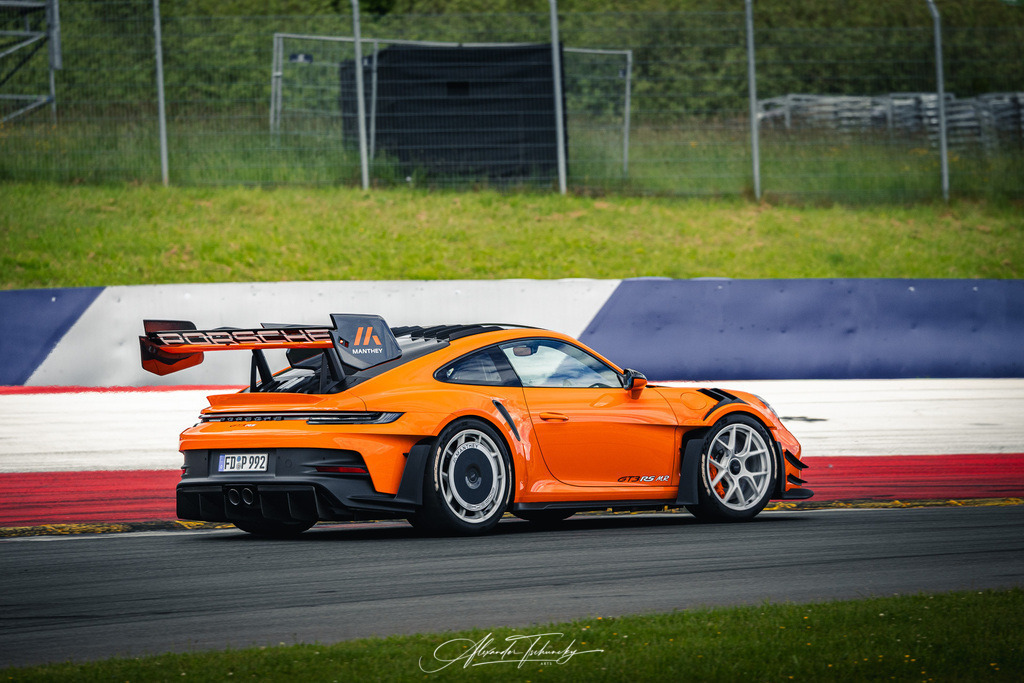R6PZ2235 _Alexander Tschuncky | Entdecken Sie die faszinierende Welt von Alexander Tschuncky Arts: Kreative Fotografie, atemberaubende Automobilkunst und hochwertiger Bilderdruck. Lassen Sie sich inspirieren! - Realisiert mit Pictrs.com