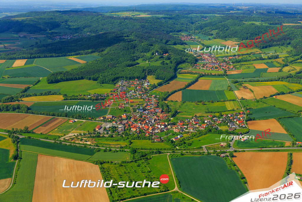 Die Luftaufnahme Gunzendorf - Buttenheim wurde vom UL-Flugzeug (keine Drohne) aus fotografiert.Hohe Druck- Auflösung-die Geschenkidee!