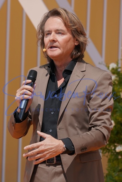 100722Ho5607 | Uwe Busse - Immer wieder sonntags - Staffel 5
Volles Haus bei der ARD Live Unterhaltungsshow Immer wieder sonntags ( IWS ).

Deutschland, Rust, Europapark, 10.07.2022